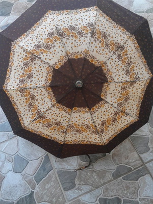 Ομπρέλα Knirps μεταχειρισμένη με ωραίο μοτίβο, σπαστή 50 εκ.