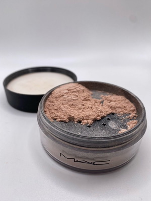 Mac Cosmetics Loose Powder Silver Dusk σαν καινούργιο με shimmer