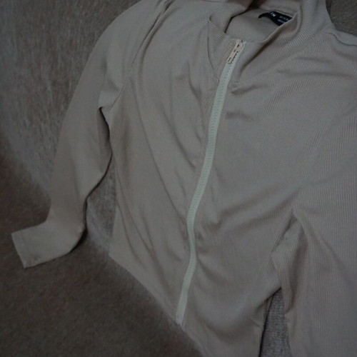 Women's long-sleeve beige shirt like new size M