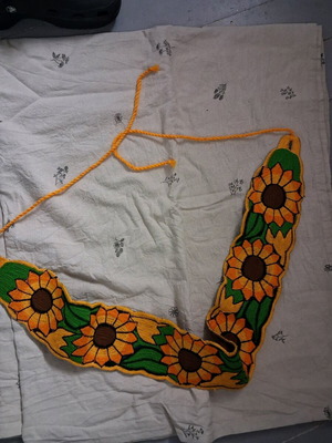 Fabric belt with sunflowers like new, adjustable size