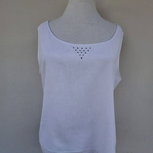 Top L white with rhinestones like new