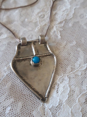 Vintage silver necklace with blue stone used