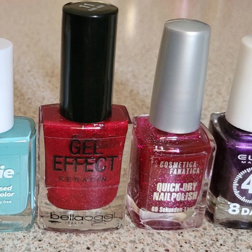 Nail polish set of 2 like new with deep, seductive colors