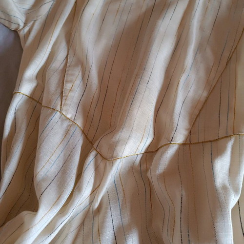 Vintage boho dress like new, size M with embroidered details