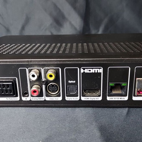 Cisco Vodafone TV decoder used with charger without remote