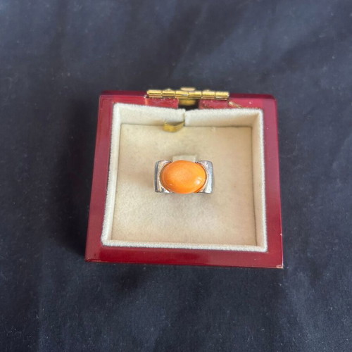 Vintage 925 silver ring with orange stone used
