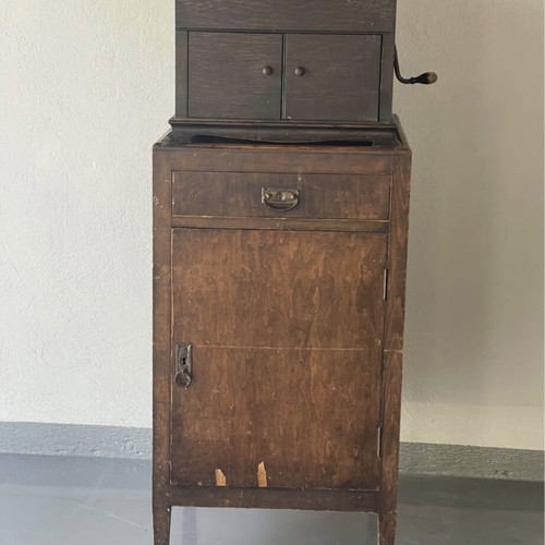 Master’s Voice Gramophone with Cabinet, 30 Records and 2 Needle Boxes used