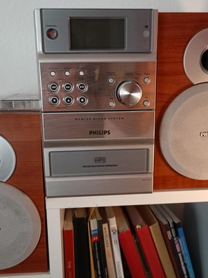 MCM 190 Micro Hi Fi System like new, Philips