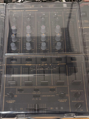 Pioneer DJM 600 μεταχειρισμένος με Decksaver, μαύρος