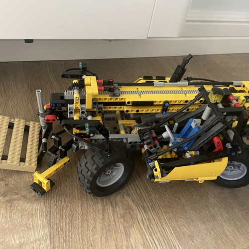 Lego Technic 8295 from 2008, like new, complete set