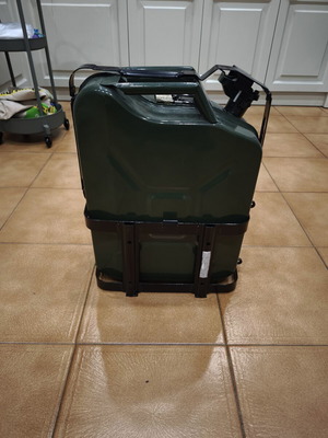 Jerrycan 20lt with bracket new