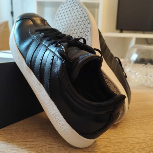 Adidas VL Court men's leather shoes like new, size 46, black