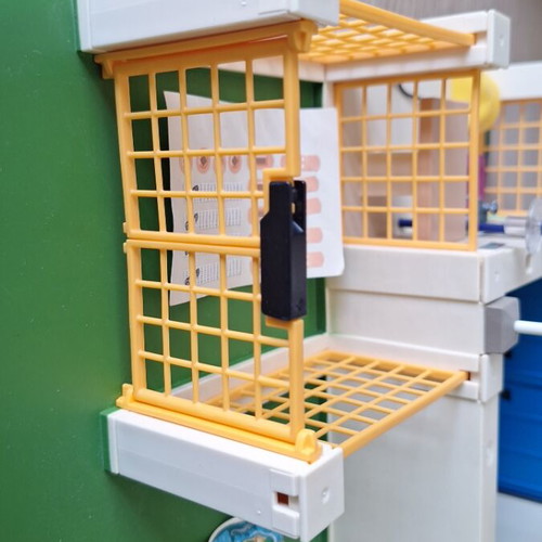 Clinic Station Playmobil Geobra 2007 like new