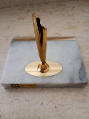 Pen stand made of marble like new