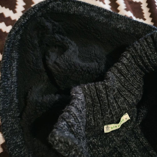 Kia Kaha knitted cardigan black like new, size S