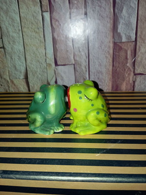 Vintage porcelain set of two kissing frog salt and pepper shakers