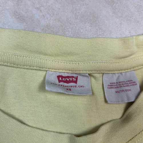 Levi’s yellow women's T-shirt, size XS, classic Batwing logo