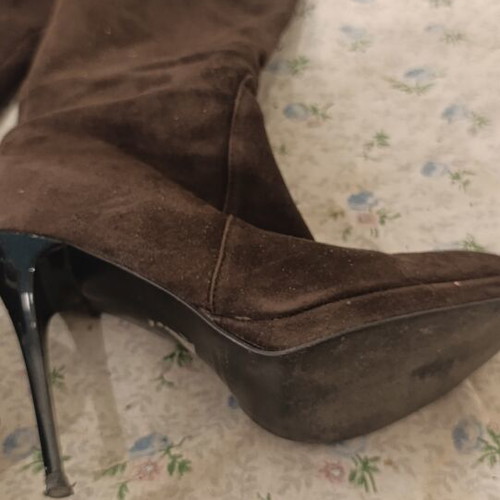 Haris Kazakos brown suede high boots with thin stiletto heel size 38 used