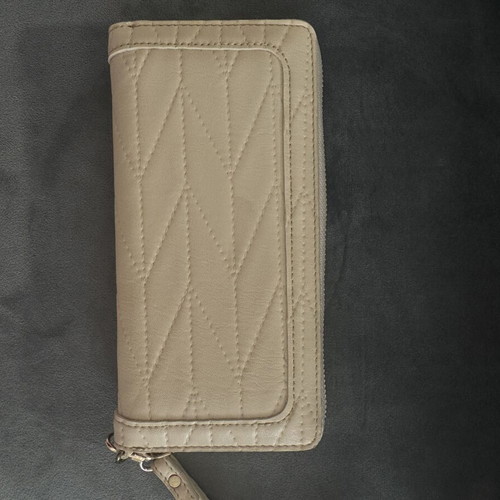 U.S. Polo Assn Cream Wallet like new