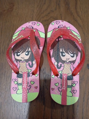 Ipanema flip flops for girl, like new, size 27, red and pink