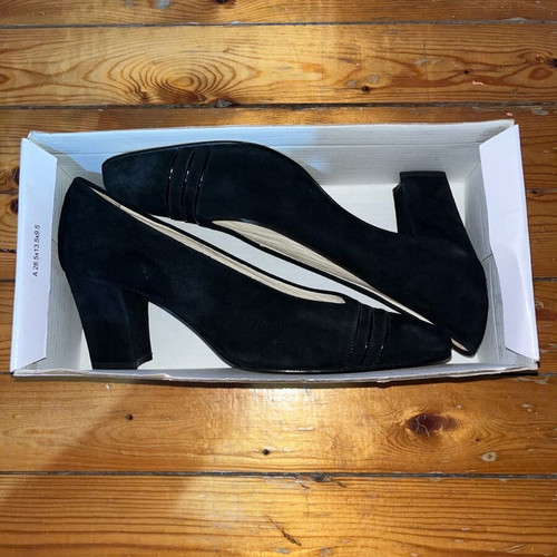 Lemonidis Kavala Pumps like new, black suede size 38.5