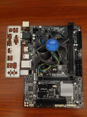 Gaming PC Set Intel i5 4460 with H97M HD3 and 8GB RAM like new