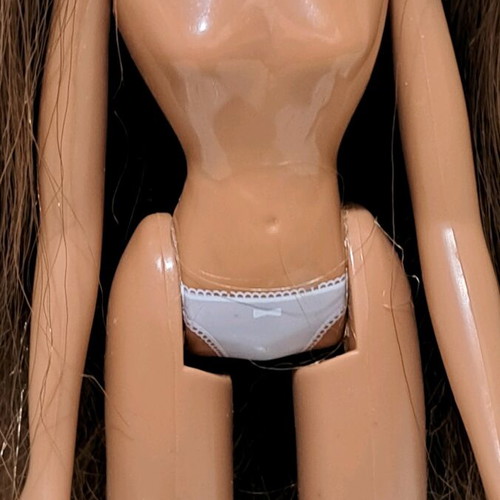 Bratz Passion 4 Fashion 1st edition nude used with minor flaws