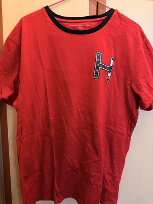 Tommy Hilfiger men's T-shirt like new, red, size L
