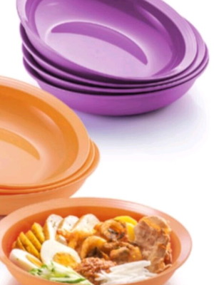 Πιάτα Tupperware 700 ml σε 2 χρώματα καινούργια