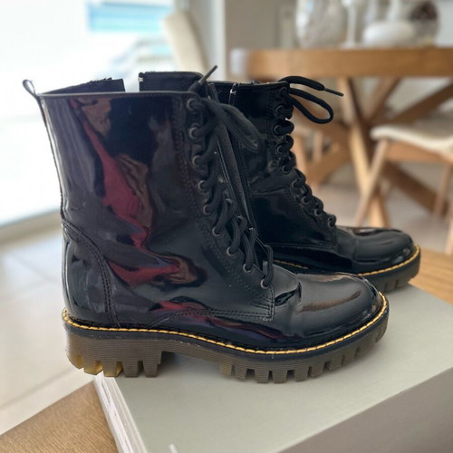 Boots black patent leather like new, size 36