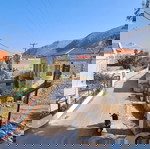  ΔΙΩΡΟΦO ΚΤΙΡΙO ΣΤΟΝ ΚΕΝΤΡΙΚΟ ΔΡΟΜΟ ΤΟΥ ΠΕΔΙΟΥ ΣΥΜΗ