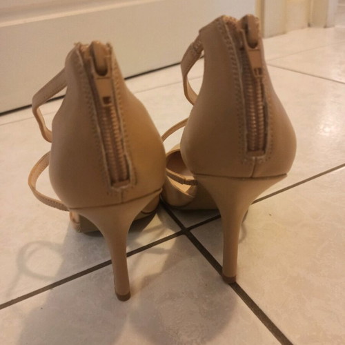 Nine West pumps size 39 like new, beige
