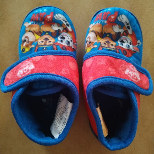 Boys' winter slippers size 25 used, blue