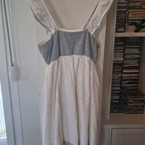 Romantic Helmi small dress used with guipure lace and embroidery