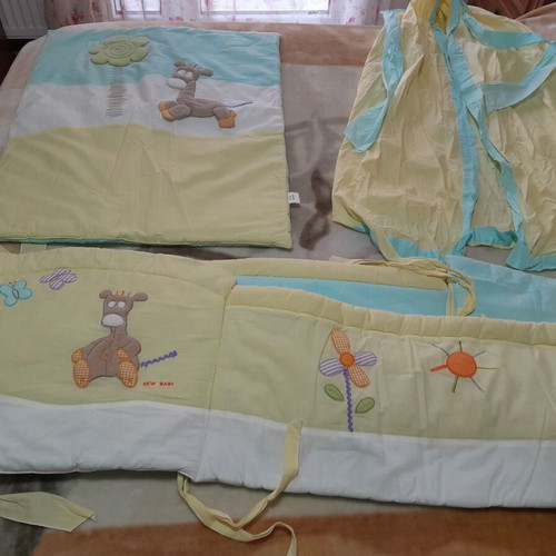 New Baby crib set like new, 100% cotton