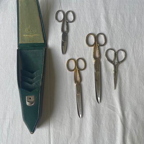 Zwilling J. A. Henckels antique scissors set of 4 in leather case used