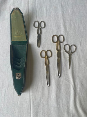 Zwilling J. A. Henckels antique scissors set of 4 in leather case used