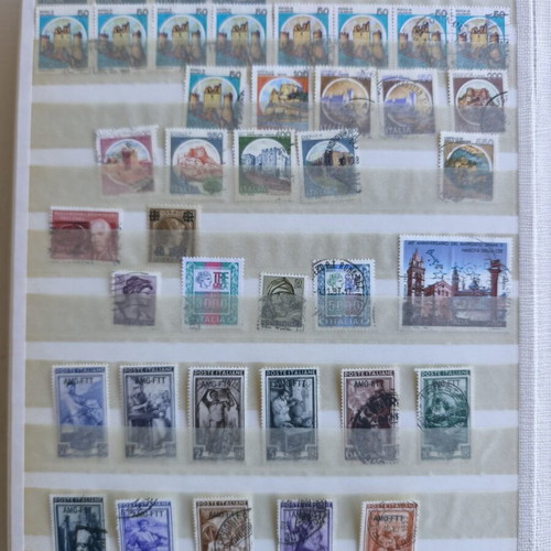 Italian Stamp Collection in 16-Page A4 Album like new