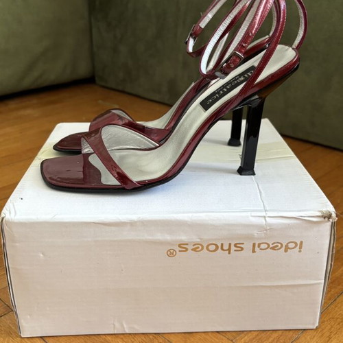 Beatrice burgundy heels size 37 like new