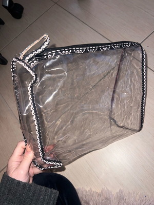 Make up bag large, transparent, like new