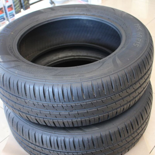 Ceat Eco Drive 195/60R15 tires like new, set of 2