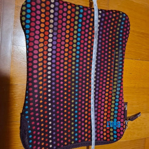 Built laptop or tablet case 10" like new, colorful dots