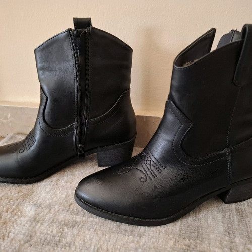 Black women's ankle boots new, size 38, cowboy style