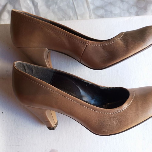 Elite leather brown comfortable pumps used, size 38