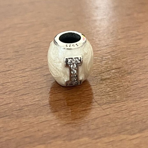 Dog paw charm Silver 925 like new, lightly worn