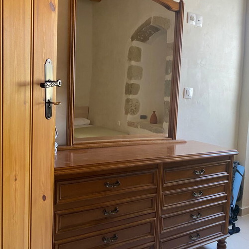 Bedroom set like new, handmade solid wood with double bed, nightstands, dresser