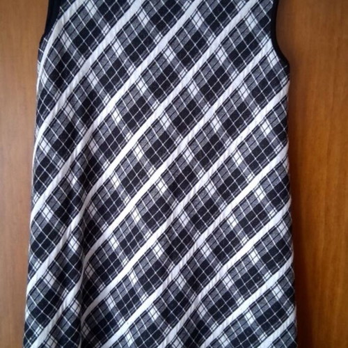 Attrattivo sleeveless dress black and white like new