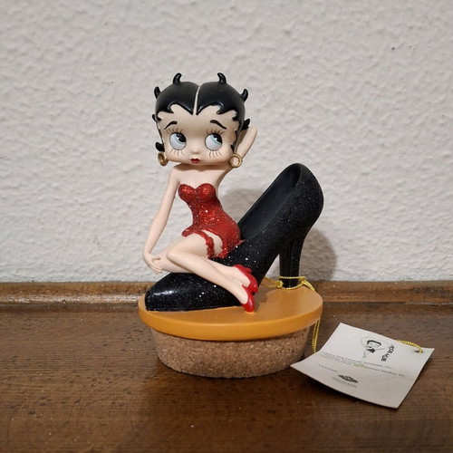 Betty Boop figure with high heel 2004 new
