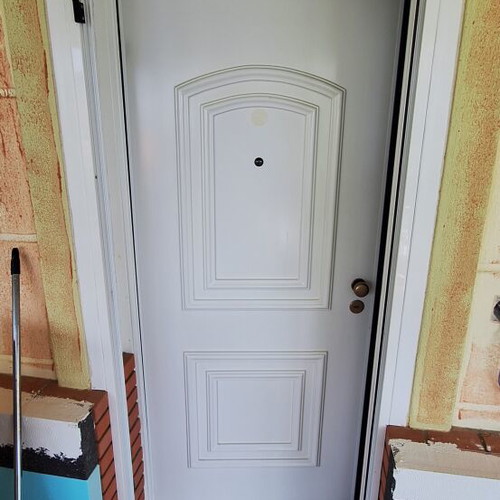 PVC windows and armored security entrance door like new, Finstral with Aubi mechanisms