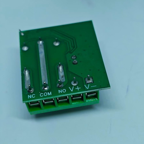 Wireless Remote Control Switch 12V DC with 10A Relay like new